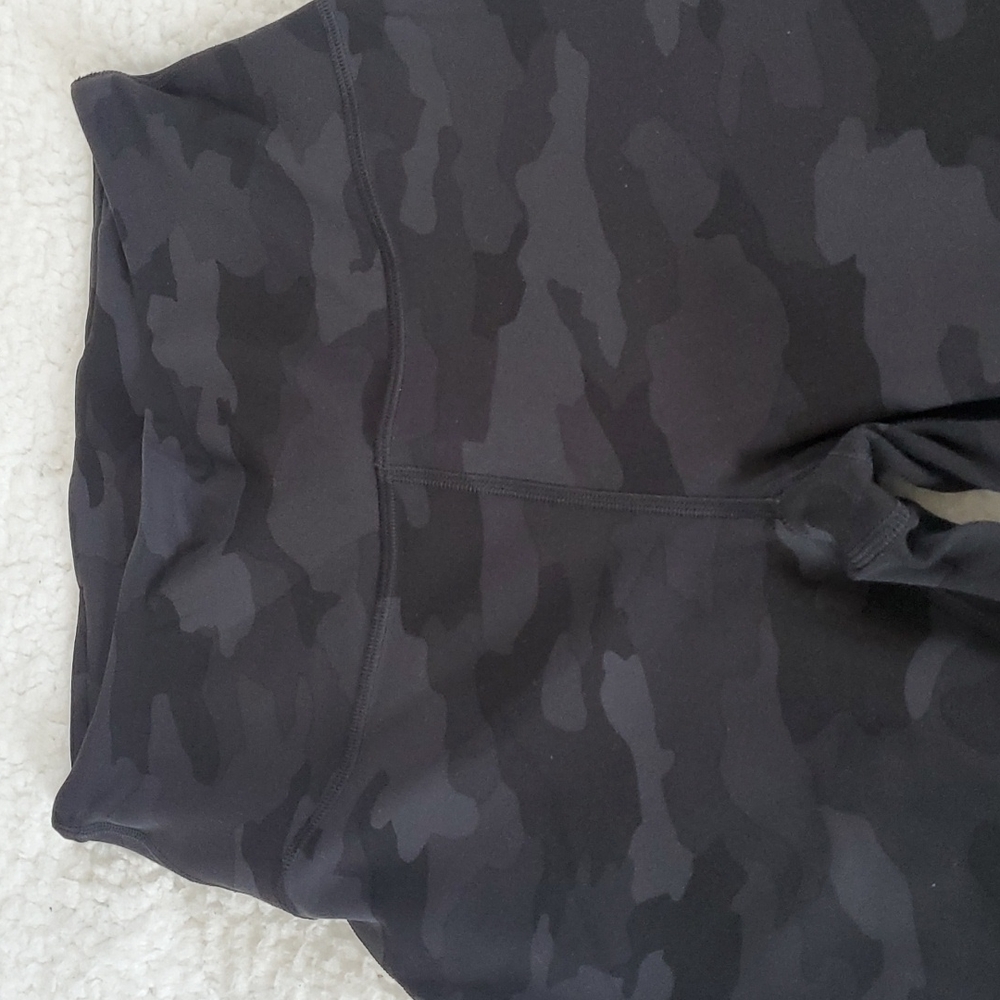 Lulu Groove Super-High-Rise Flared Pant Nulu Heritage 365 Camo Deep Coal Multi - Picture 11 of 17